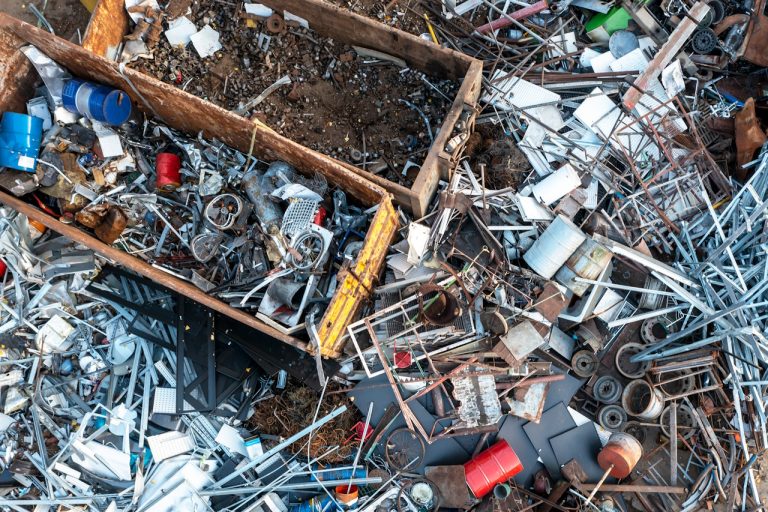 Jak wygląda recykling odpadów metalowych?